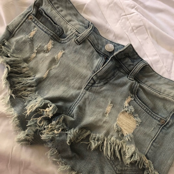 🗣Express low rise denim distressed shorts - Picture 5 of 5